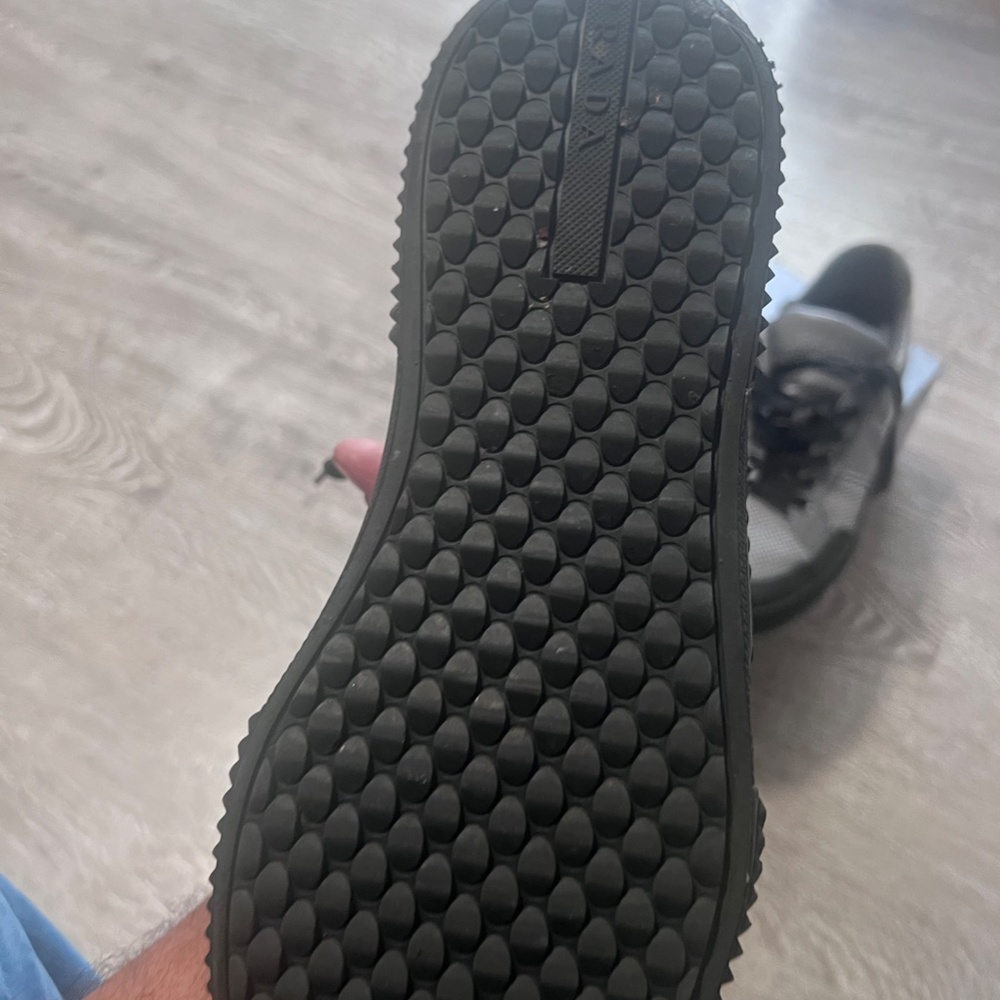 Shoes - Picture 5 of 7